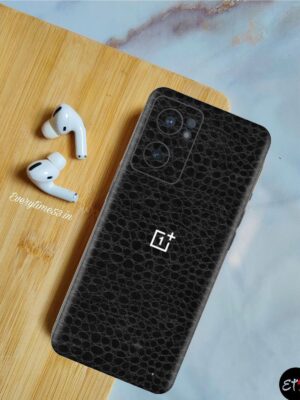 Leather Crocodile Black Mobile Skin